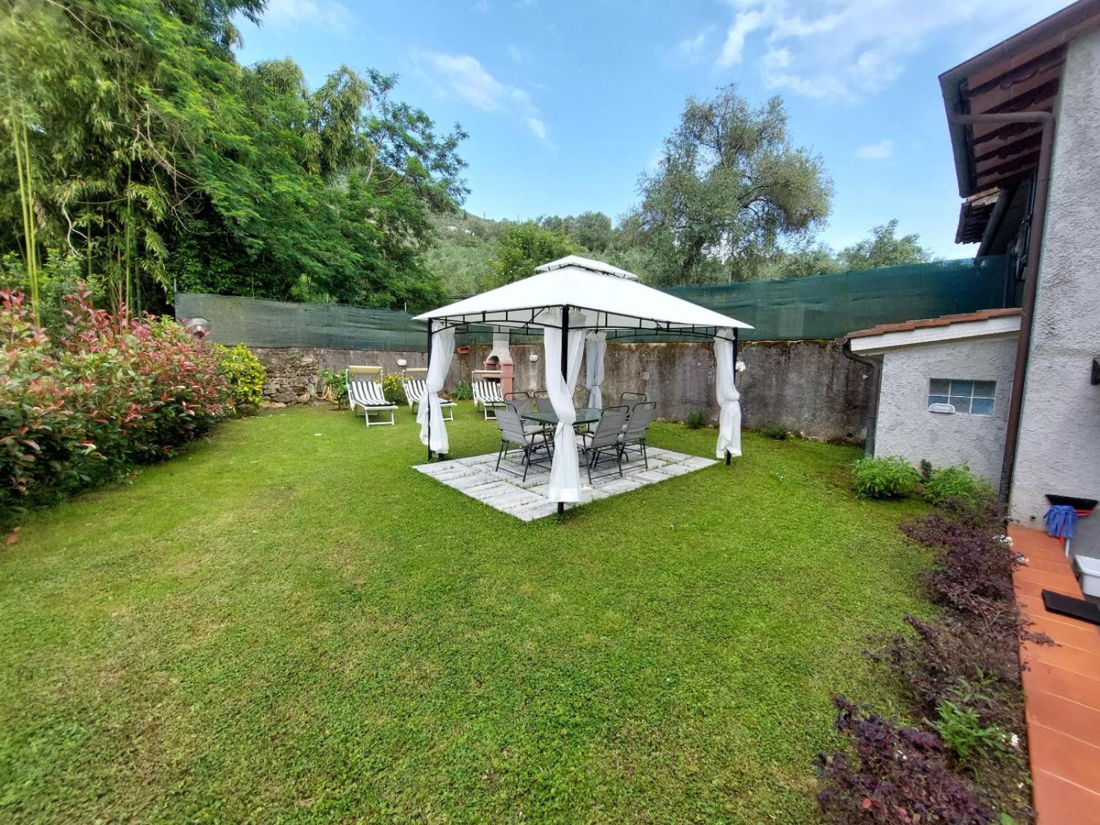 Casa Bianca Villa Pietrasanta Eksteriør bilde
